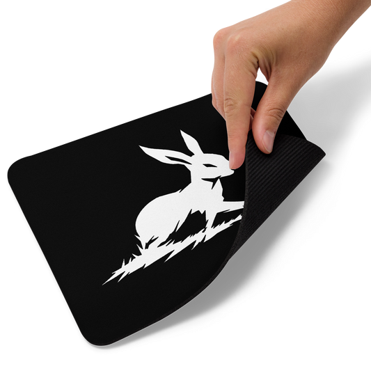 Biliping - Mouse pad with a hand demonstrating its smooth surface.