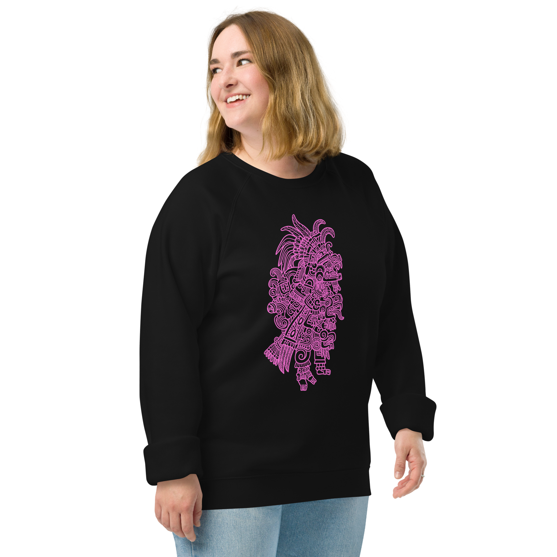 Bey u loolil che Sweatshirt close-up on fleece and relaxed fit.